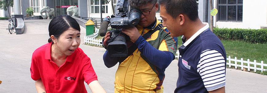 央视CCTV10《我爱发明》栏目对小刀行业双动力技术深度专题报道 央视CCTV10《我爱发明》栏目对小刀行业双动力技术深度专题报道